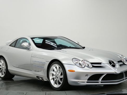 Used 2006 Mercedes-Benz SLR image 3