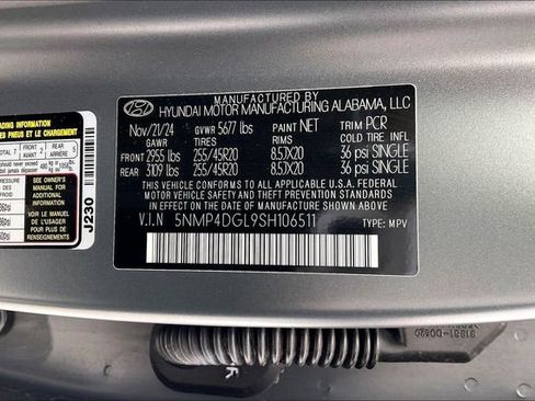 Used 2025 Hyundai Santa Fe Limited image 34