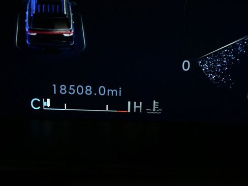 Used 2024 Lincoln Navigator Reserve image 11