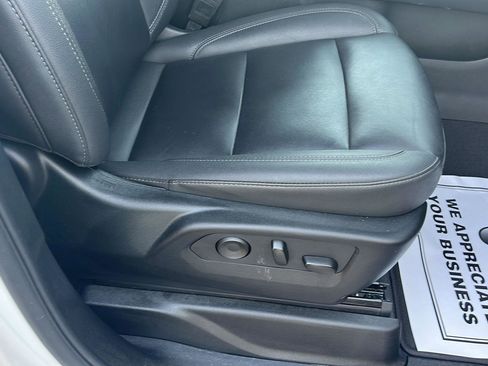 Used 2025 Chevrolet Tahoe Z71 image 31