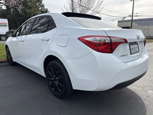 Used 2016 Toyota Corolla LE image 9