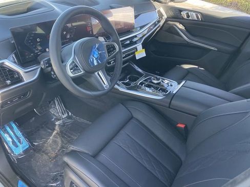 New 2025 BMW X7 M60i image 18