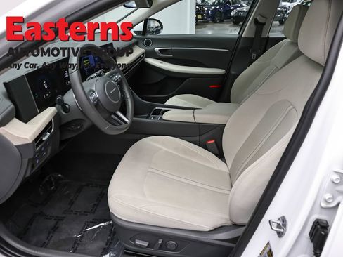 Used 2025 Hyundai Sonata SEL FWD image 12