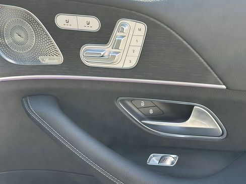 Certified 2025 Mercedes-Benz GLS 450 4MATIC image 17