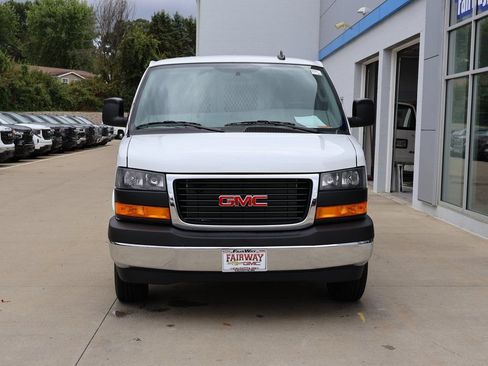 New 2025 GMC Savana 2500 w/ Enhanced Convenience Package RWD image 6