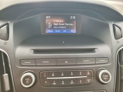 Used 2015 Ford Focus SE w/ Equipment Group 201A image 22