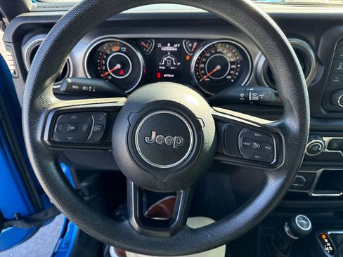 Used 2021 Jeep Wrangler Unlimited Sport image 17