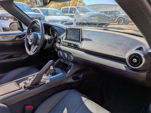 Used 2017 MAZDA MX-5 Miata RF Grand Touring image 24