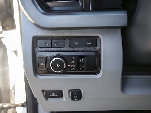 Used 2024 Ford F450 Limited w/ FX4 Off-Road Package image 18