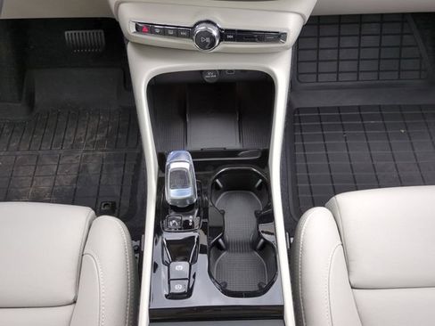 New 2026 Volvo XC40 B5 Plus w/ Protection Package Premier AWD/4WD image 14