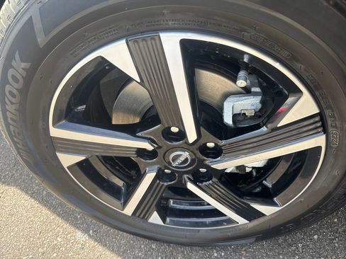 Used 2025 Nissan Sentra SV w/ All-Weather Package image 37