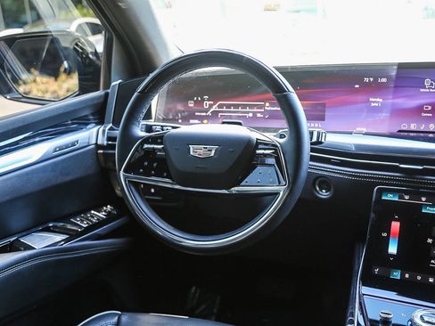 Used 2025 Cadillac Escalade Sport w/ Touring Package AWD/4WD image 13