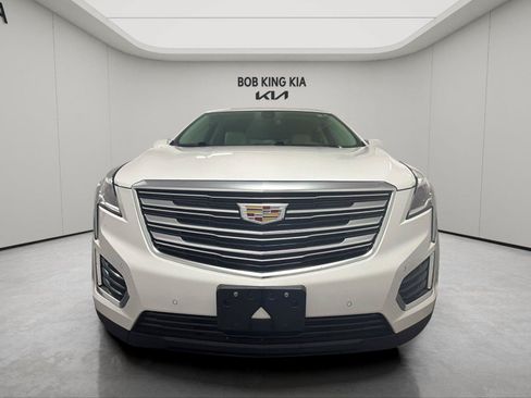 Used 2017 Cadillac XT5 Premium Luxury FWD image 8
