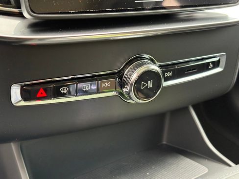 New 2026 Volvo XC90 B6 Plus image 17