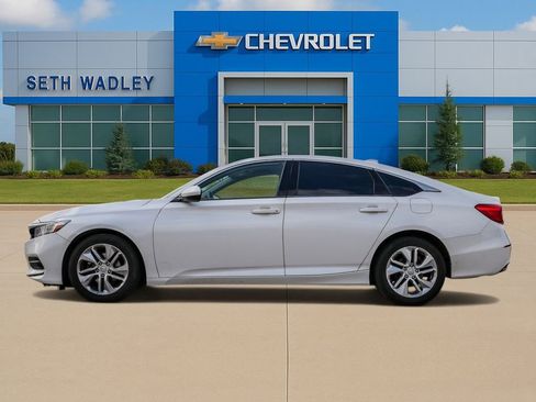 Used 2018 Honda Accord LX image 4