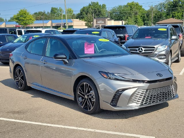 Used 2026 Toyota Camry XSE FWD image 2
