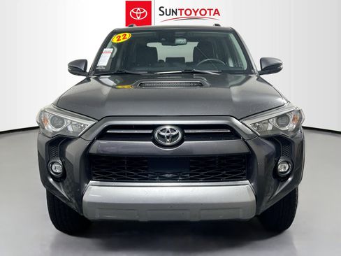 Used 2022 Toyota 4Runner TRD Off-Road Premium w/ Moonroof Package AWD/4WD image 10