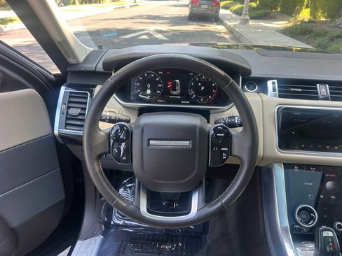 Used 2020 Land Rover Range Rover Sport HSE AWD/4WD image 17