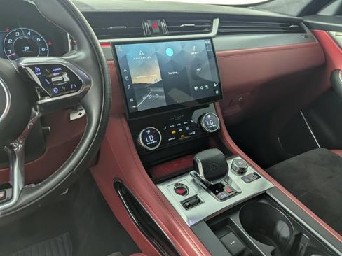 Used 2022 Jaguar F-PACE SVR AWD/4WD image 12