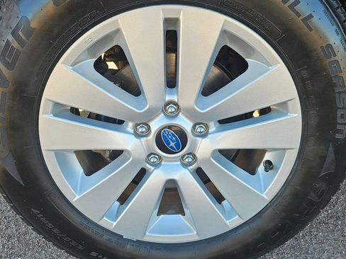 Used 2017 Subaru Outback 2.5i Premium AWD/4WD image 17