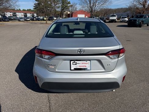 Used 2023 Toyota Corolla LE image 4