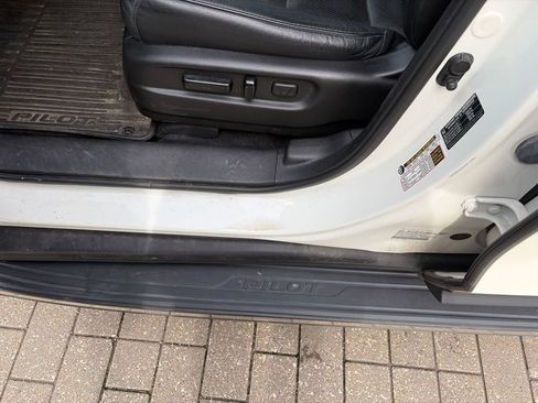 Used 2017 Honda Pilot Elite image 16