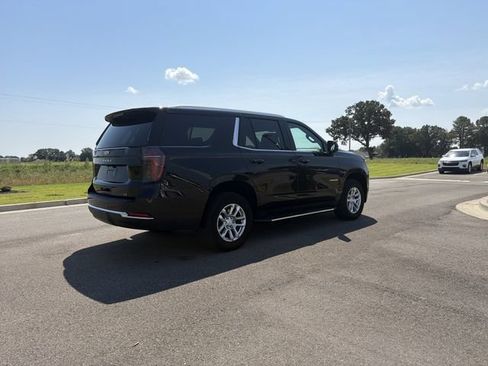 Used 2025 Chevrolet Tahoe LT RWD image 5