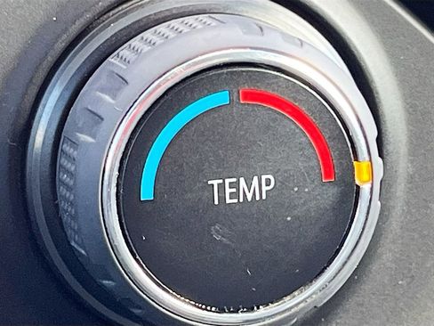 Used 2022 Chevrolet Silverado 1500 Custom image 20