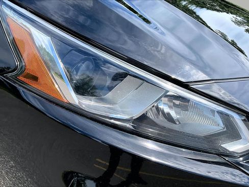 Used 2019 Nissan Altima 2.5 S FWD image 26