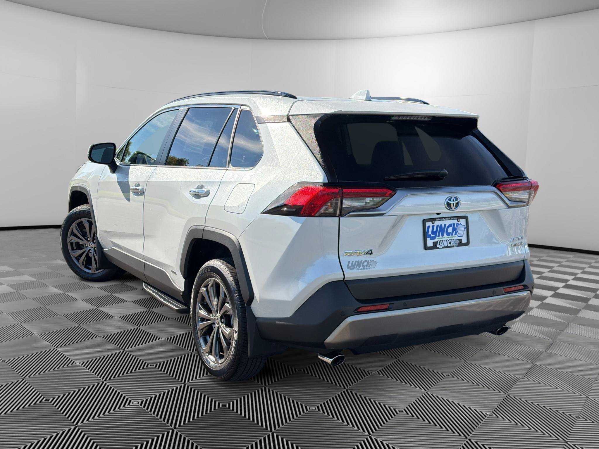 Used 2024 Toyota RAV4 Limited w/ Advanced Technology Package AWD/4WD image 2