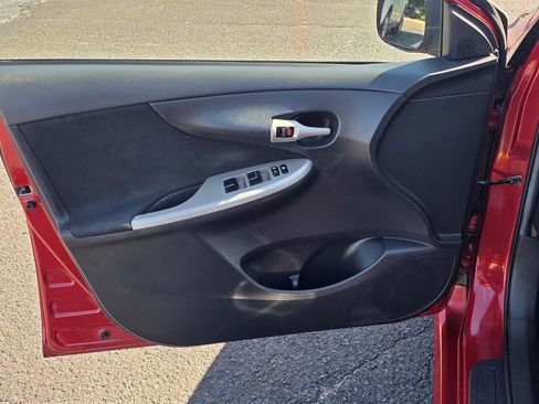 Used 2012 Toyota Corolla S image 9