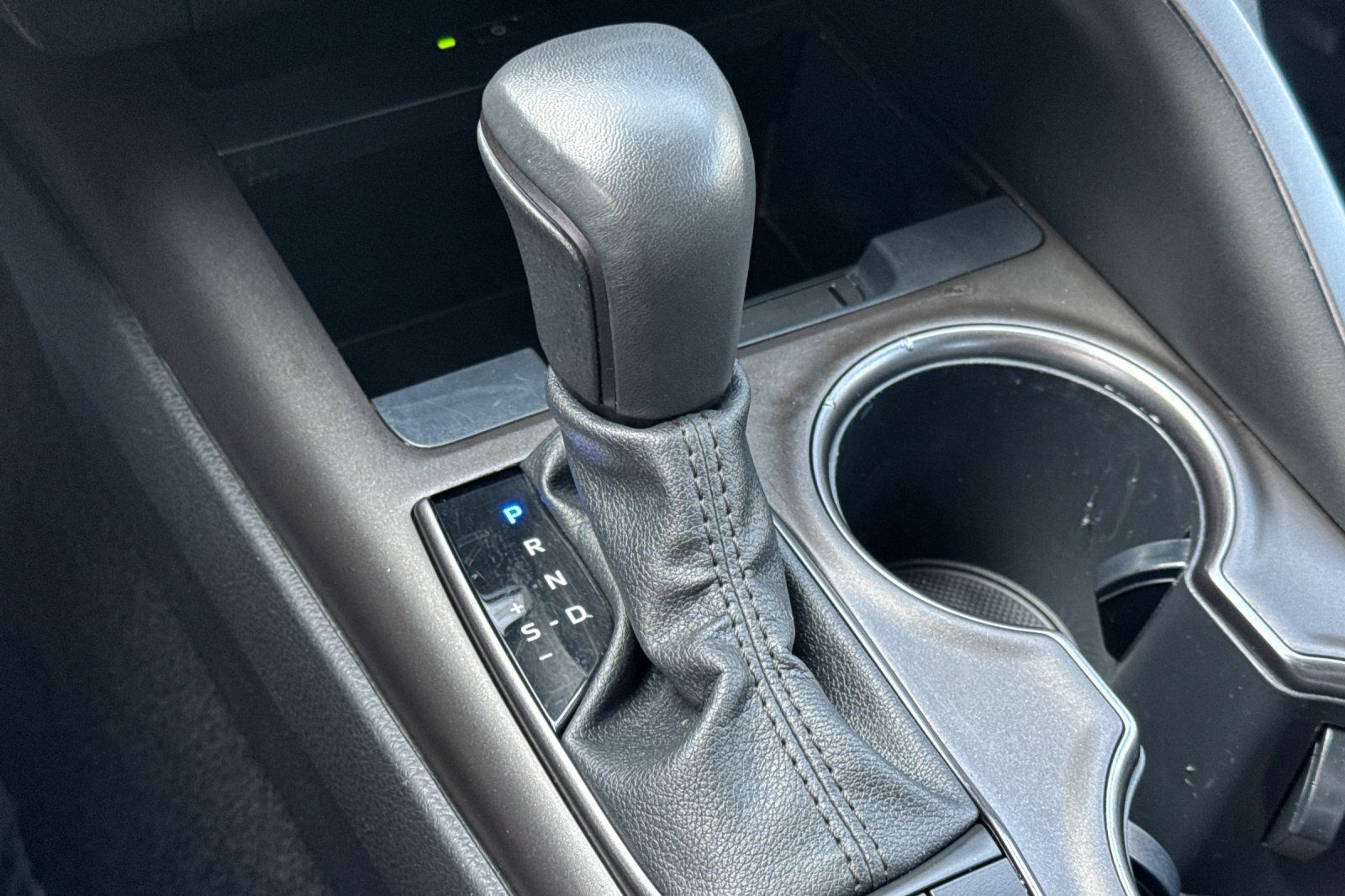 Used 2023 Toyota Camry XSE FWD image 27