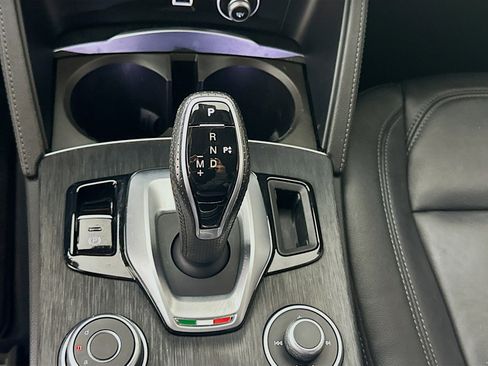 Used 2022 Alfa Romeo Stelvio Sprint image 25