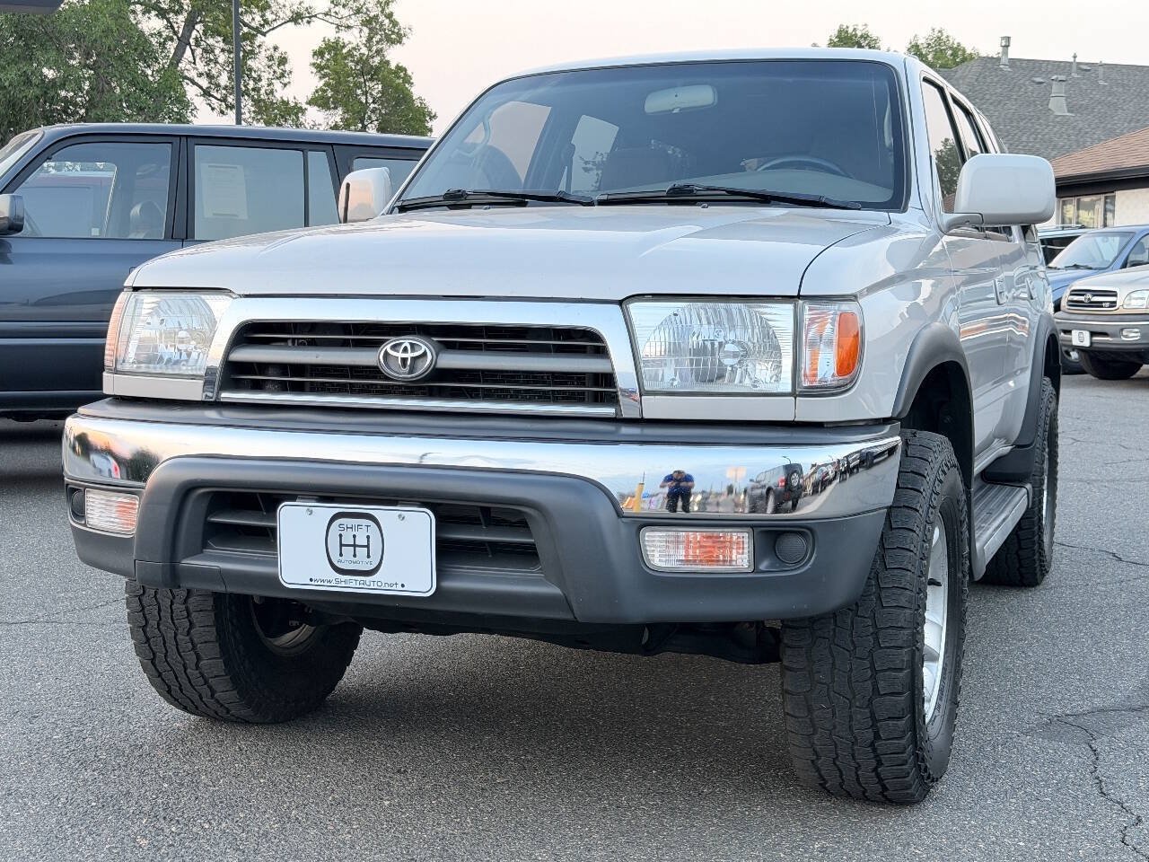 Used 1999 Toyota 4Runner SR5 w/ Upgrade Value Pkg 4 AWD/4WD image 4