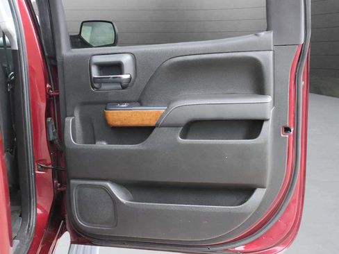 Used 2017 Chevrolet Silverado 1500 High Country image 11