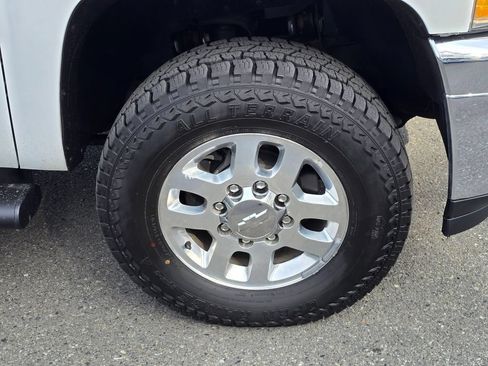 Used 2012 Chevrolet Silverado 2500 LTZ w/ LTZ Plus Package AWD/4WD image 9
