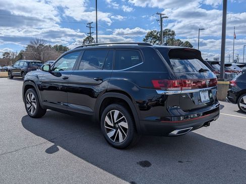 New 2026 Volkswagen Atlas SE image 5