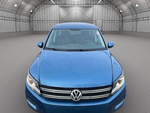 Used 2017 Volkswagen Tiguan Limited w/ Alloy Wheels Package image 8