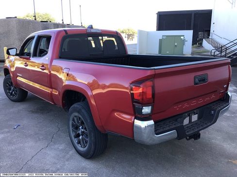 Used 2022 Toyota Tacoma SR5 RWD image 6