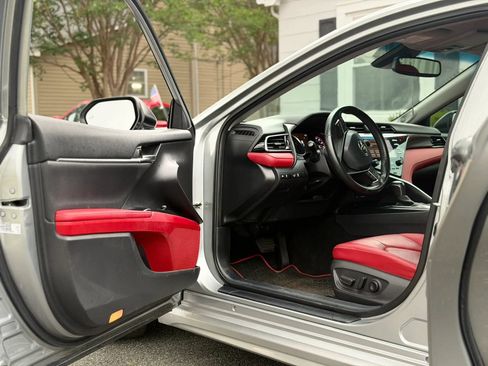 Used 2020 Toyota Camry XSE w/ Navigation Package FWD image 17