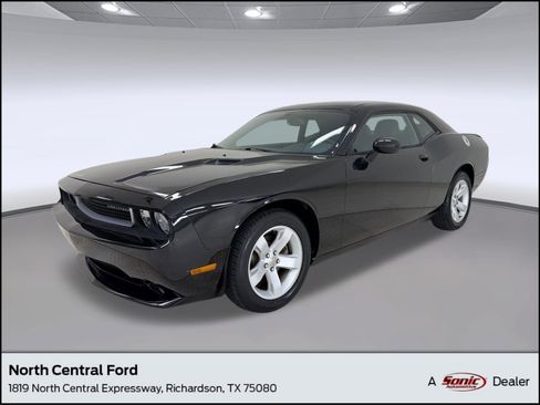 Used 2013 Dodge Challenger SXT Plus RWD image 1