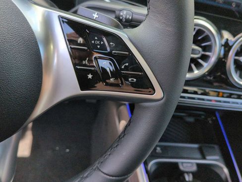 New 2026 Mercedes-Benz GLB 250 4MATIC image 27