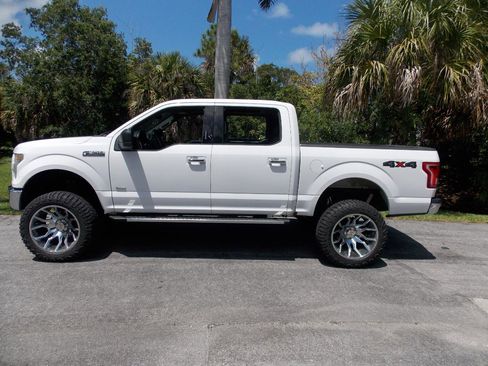 Used 2016 Ford F150 XLT w/ Equipment Group 302A Luxury AWD/4WD image 8