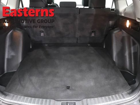 Used 2017 Honda CR-V LX image 9