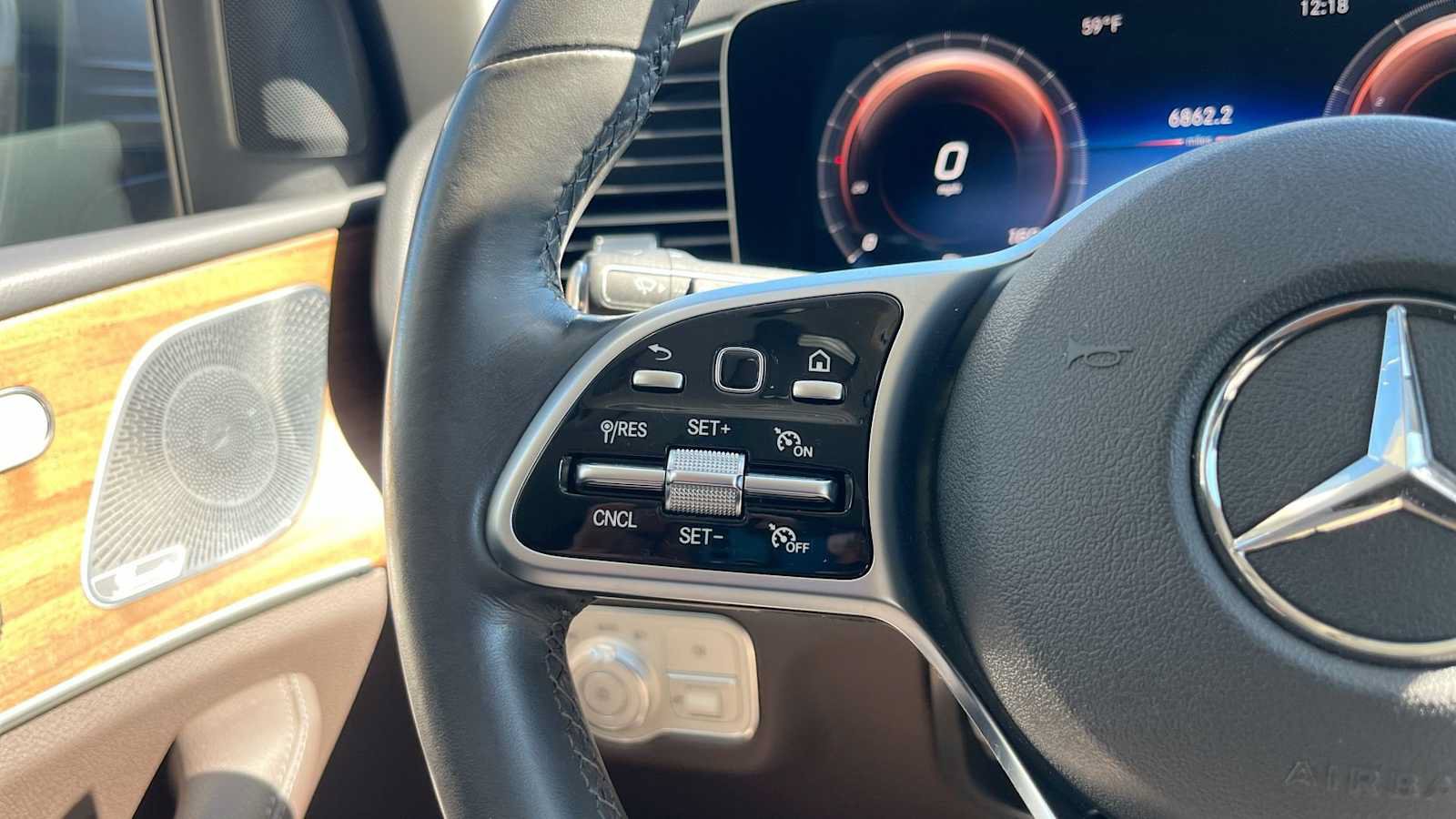 Certified 2020 Mercedes-Benz GLE 350 4MATIC image 40