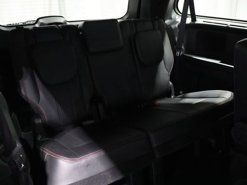 Used 2017 Dodge Grand Caravan GT image 20