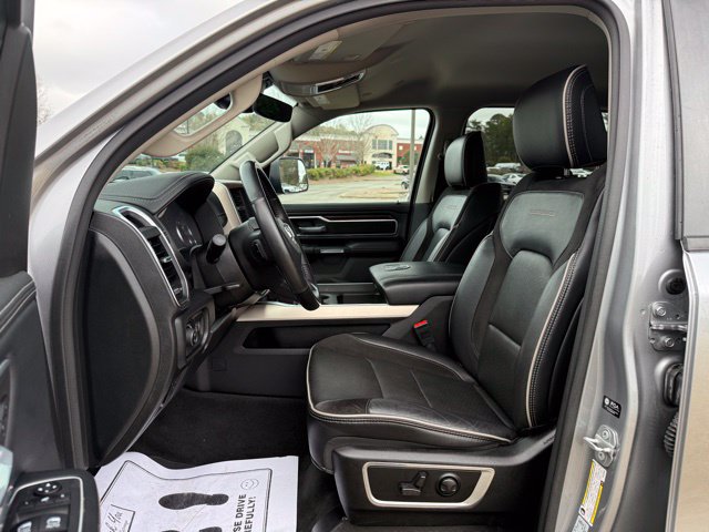 Used 2022 RAM 1500 Laramie AWD/4WD image 13