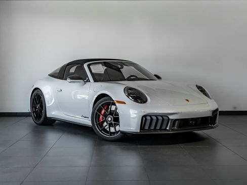 Certified 2026 Porsche 911 Targa 4 GTS AWD/4WD image 9