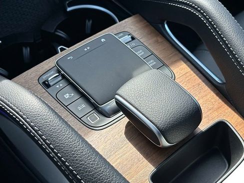 Certified 2025 Mercedes-Benz GLE 350 4MATIC image 32