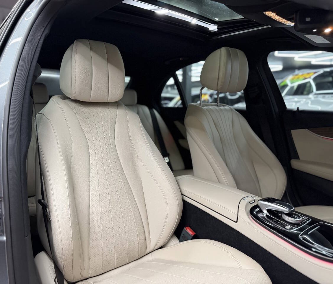 Used 2017 Mercedes-Benz E 300 4MATIC image 17